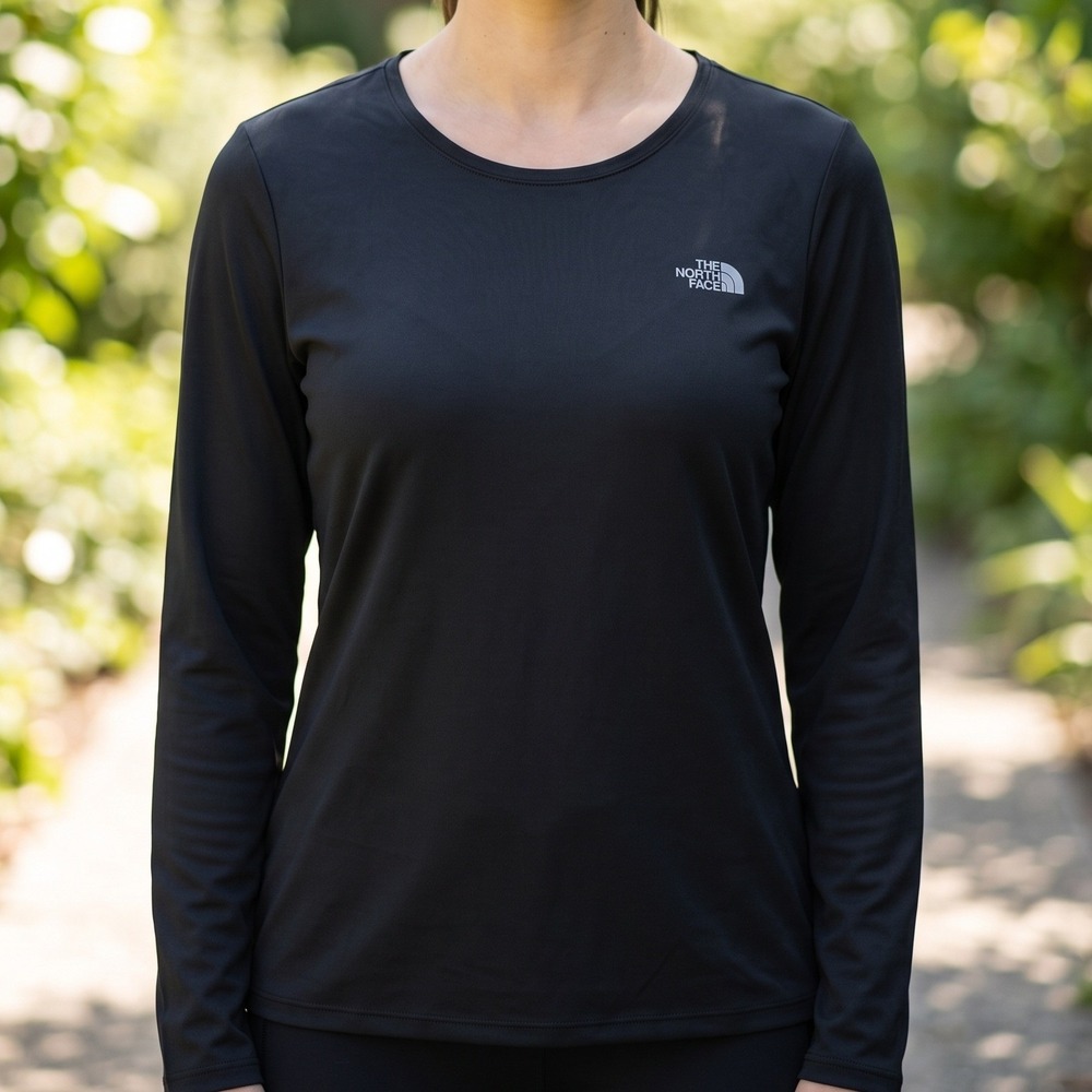 The North Face Womens VaporWick Long Sleeve Performance Top Black Athletic Shirt